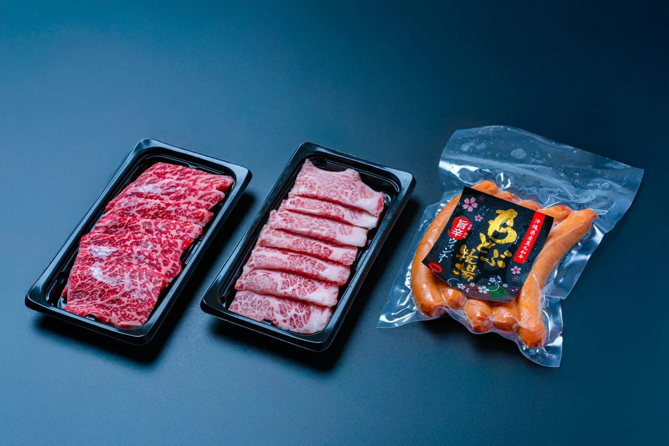 もとぶ牛バーベキュー焼肉セットの内容（赤身肉・カルビ・もとぶ牛ウィンナー）